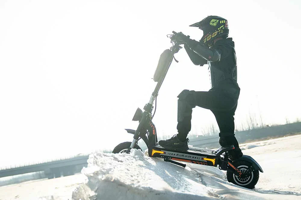 Spring Rain Riding: How to Protect Your Electric Scooter from Moisture