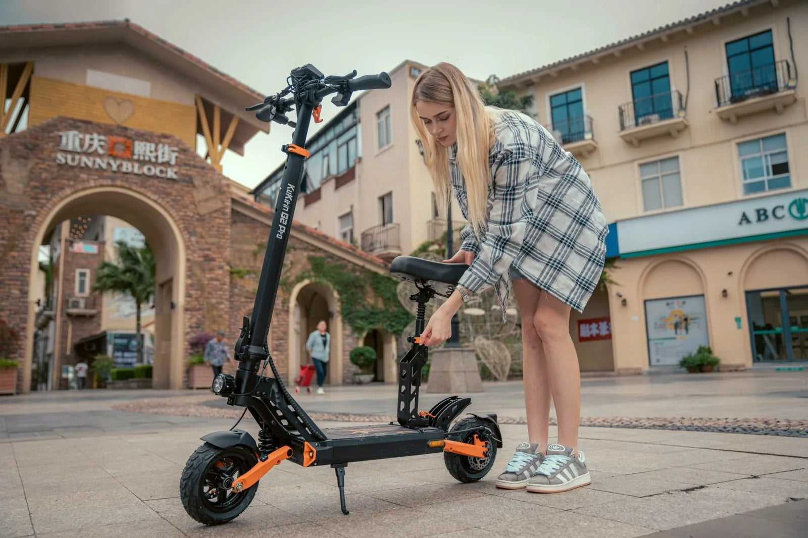 KuKirin G2 Pro 58km range electric scooter with detachable seat
